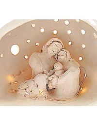 Krippe, Szene 1 mit Josef, Maria, Jesus-Kind und Schaf im Detail