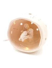 Kleine Kugel-Krippe aus Ton - Weihnachtskrippe Maria, Josef & Kind Szene 4 für Weihnachten seitlich