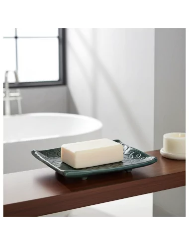 Seifenschale Ton rechteckig azur bronze vor Badwanne auf Ablage