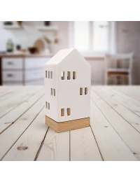 Lichthaus - Teelicht Haus - Dekoration Weihnachten - weiss-glänzend - 22,5 cm auf Küchentisch