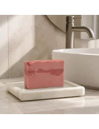 Hand- & Duschseife mit Rosengeranie - Naturseife Rose & Apricot Shower - im Bad