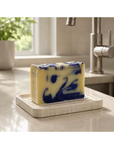 Gesicht - & Duschseife mit Lavendel - Naturseife Lavender Shower - in Küche Gesicht - & Duschseife mit Lavendel - Naturseife Lavender Shower - in Küche