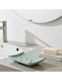 Seifenschale Ton rechteckig mint-grün vor weissem Lavabo