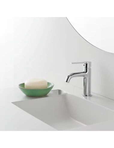 Seifenschale Ton rund mint-grün neben Lavabo Seifenschale Ton rund mint-grün neben Lavabo